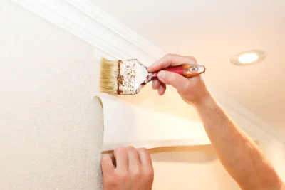 Pose de papier peint aux Fessey — revêtements muraux et toiles de verre
